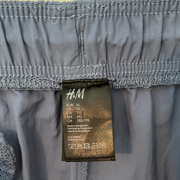H&M Blue Board shorts - Size XL - Picture 3 of 4